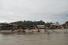 1-Kuching-river-P1230154