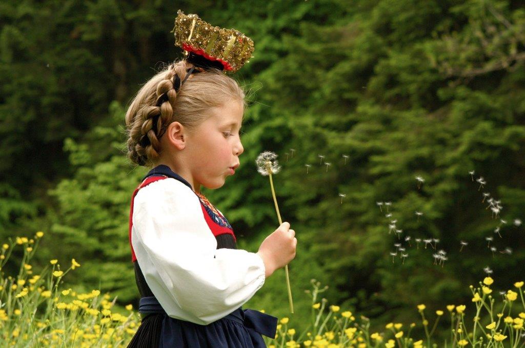 Bregenzerwald Juppe_traditional costume (c) Ludwig Berchtold_Vorarlberg Tourismus