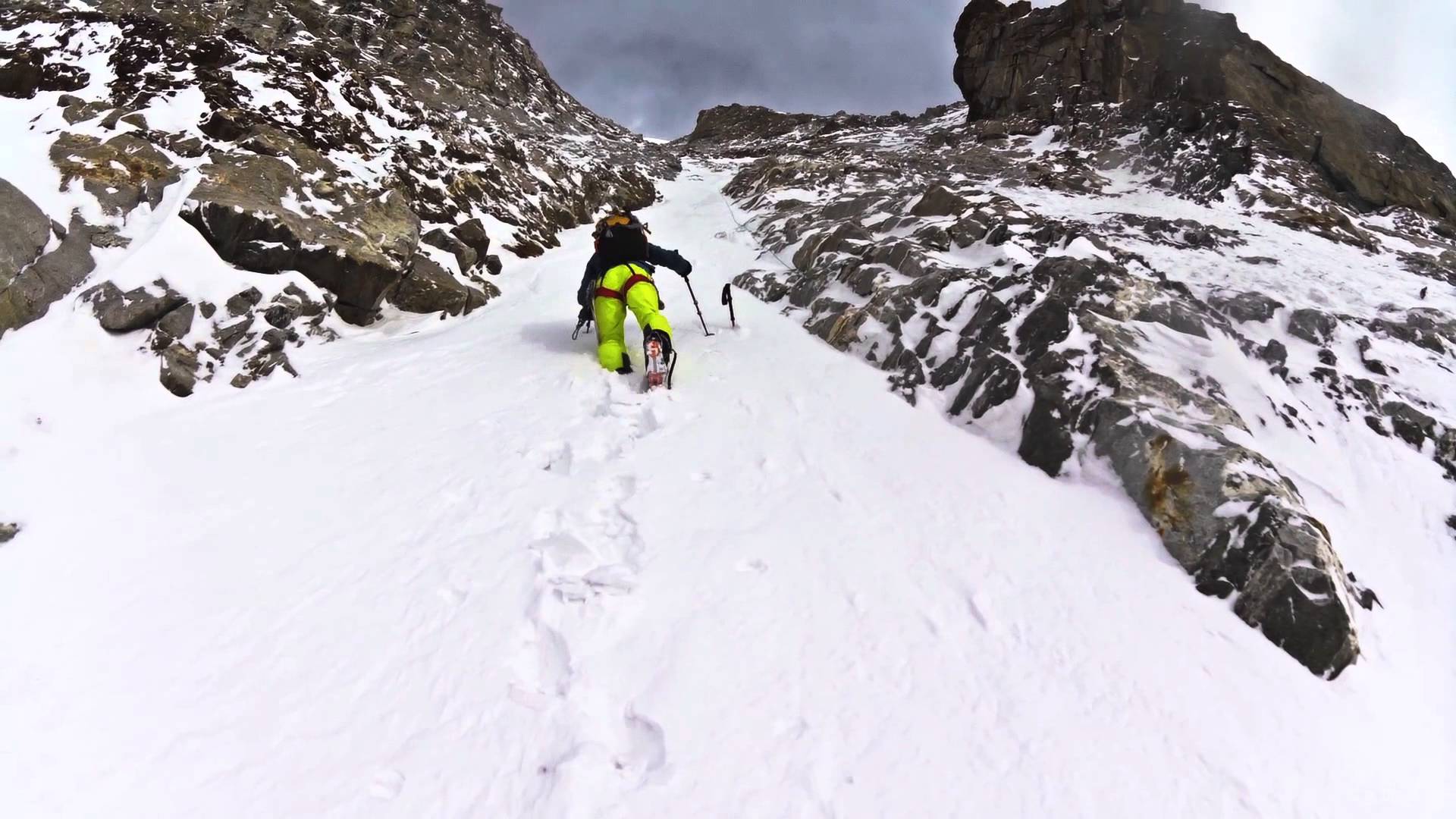 The North Face-bergbeklimmers bereiken top van Nanga Parbat