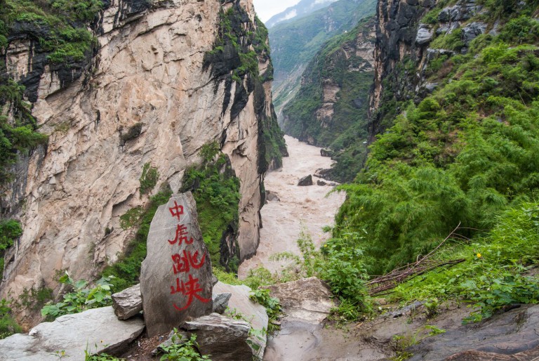Wandeling in een rivierkloof in China