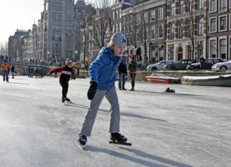Schaatsen in Nederland - Keizersgracht Amsterdam