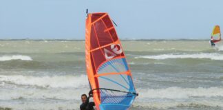 Windsurfen aan de Opaalkust in Frankrijk