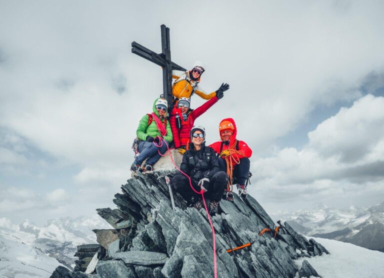 Recordpoging 100% Women: langste vrouwelijke bergbeklimmergroep