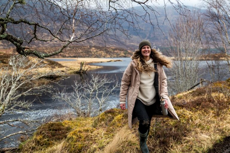 WIN een zalige winterjas van Fjällräven i.s.m. De Kampeerder voor HEM of HAAR!